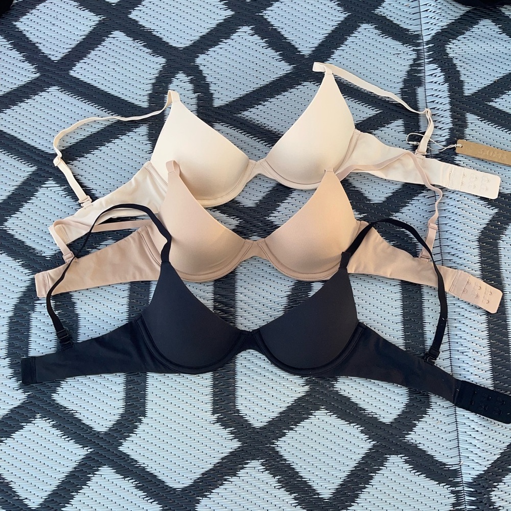 3 Piece SKIMS Fits Everybody Plunge Bra Lot 32B NWT/NWOT
